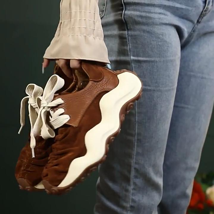 Johnature Chaussures pour femmes Cuir véritable Suede Épissage Semelle épaisse Style sportif Respirant Lacets Chaussures décontractées