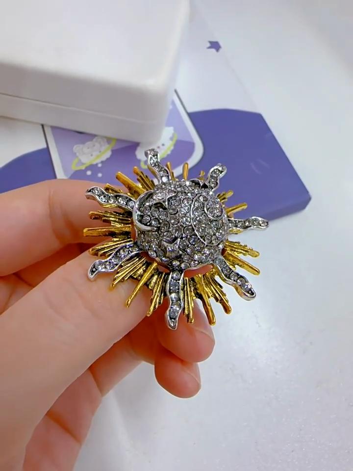 Exquisite Heavy Industry Advanced Sense Helios Brooch Temperament Elegant Men's Blazer Coat Accessories Corsage Badge