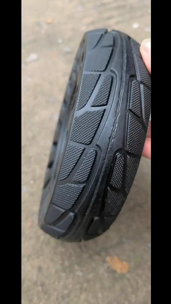 8 Inch Flat Free Solid Tire Rubber Shock Absorption Explosion Proof Replacement Tyre for Electric Scooter