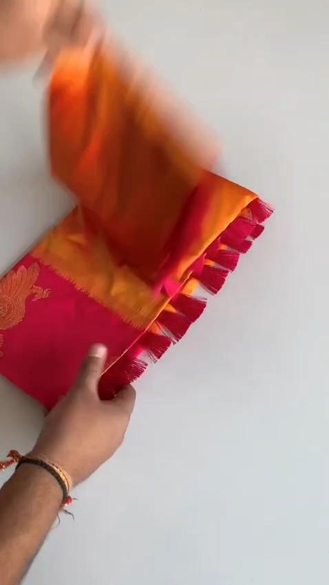 Cel mai nou sari de nuntă