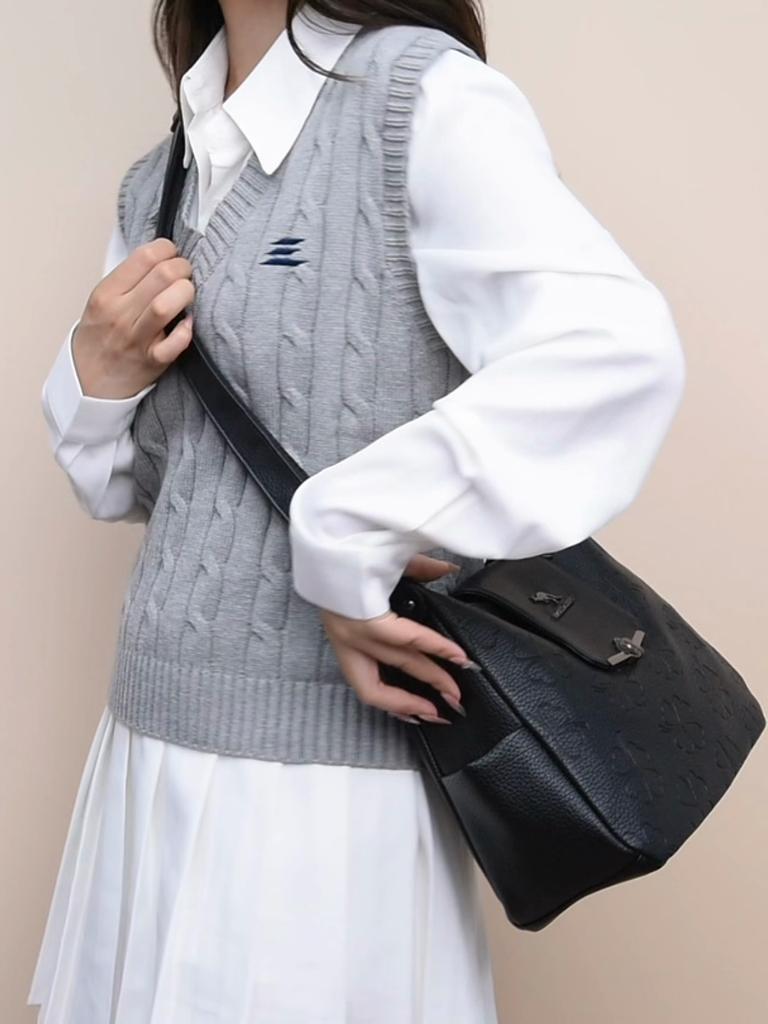 Soft Leather Large Capacity Crossbody Bag Women's Shoulder Bag Middle-aged Mother Bag