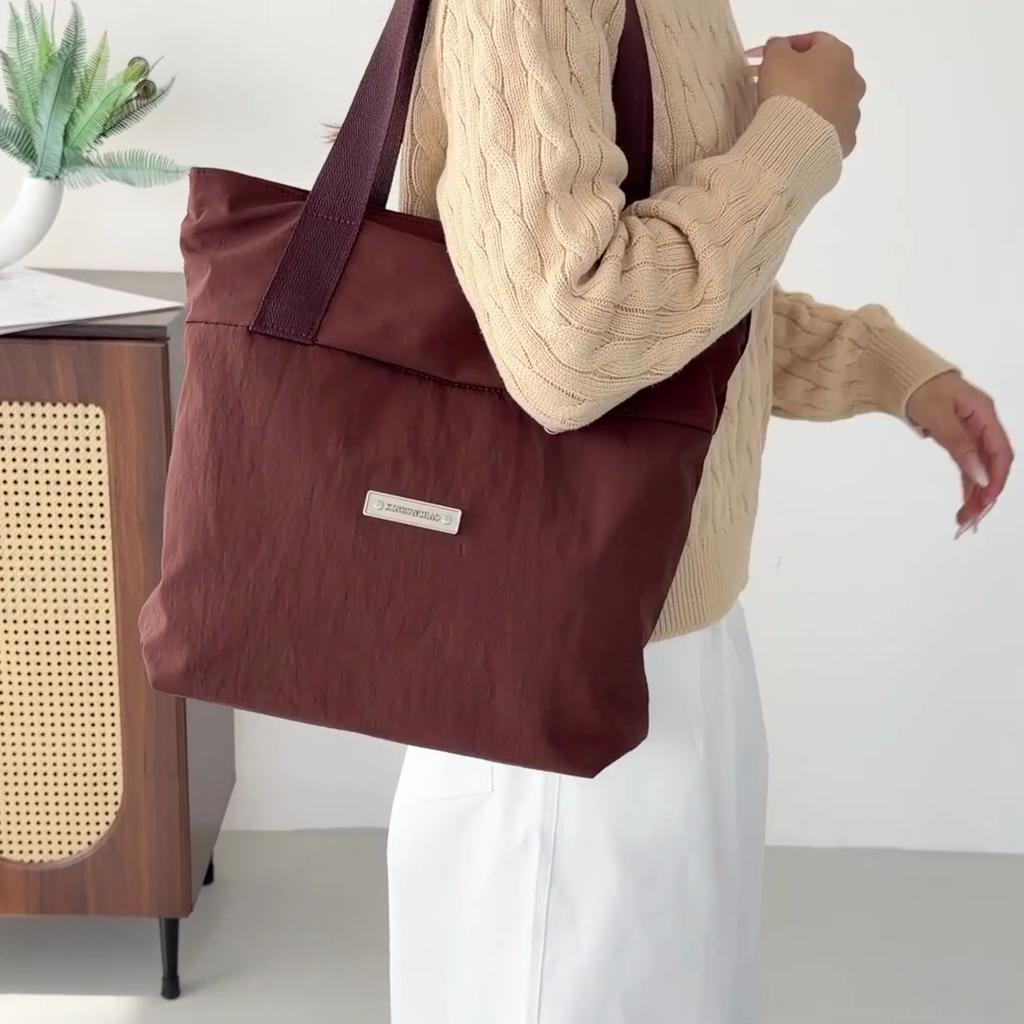 Waterproof Nylon Tote Bag for Women Large Capacity Shoulder Handbag with Zip Pocket