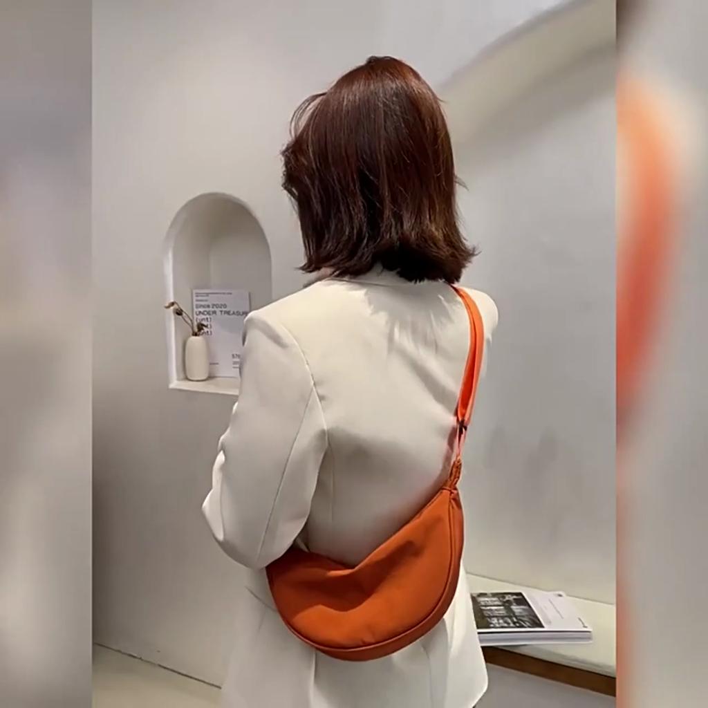 Nylon Crossbody Bag for Women Trendy Dumpling Bag Lightweight Small Shoulder Underarm Bag Travel Hobo Pures and Handbag