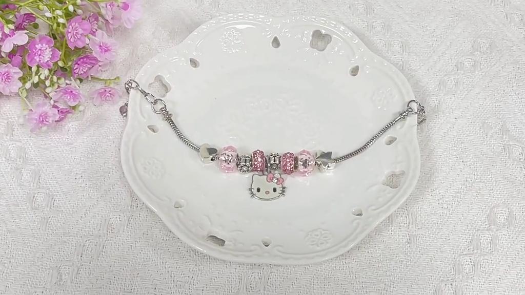 Braccialetto Charm Cartoon Hello Kitty con Perline in Lega di Zinco per Regali e Accessori
