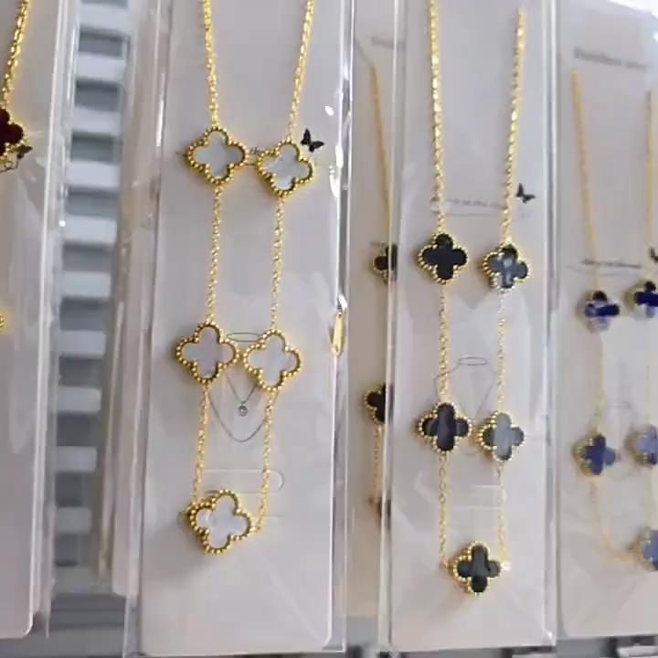 This Stylish Non-fading Four-leaf Clover Necklace for Women Is Suitable for Wearing in The Shower and Features A Double-sided Design
