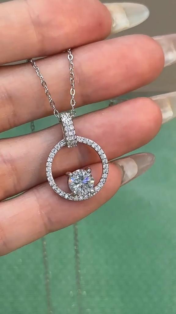 6.5mm S925 Sterling Silver Round Halo Moissanite Pendant Necklace D VVS1 Exquisite Fine Jewelry For Women