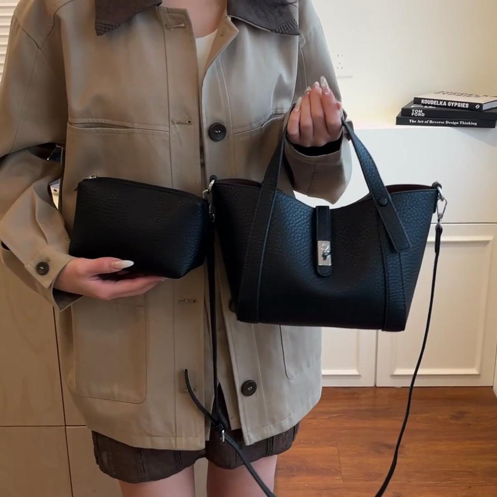 PU-Tragetasche Damen Mode Mini-Umhängetasche Lässig Tägliche Nutzung Crossbody-Handtasche mit Metallschnalle
