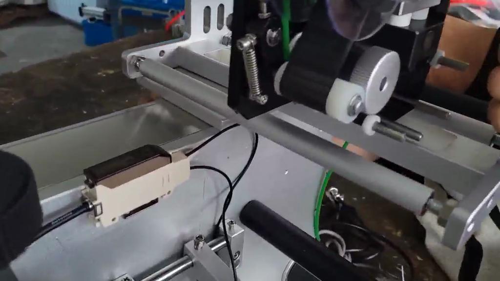 ZONESUN ZS-LT60D Semi Automatic Pneumatic Flat Labeling Machine With Date Coder
