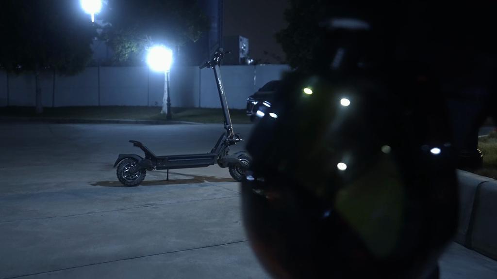 JOYOR E6-S  Adults Electric Scooter 2×1600W Peak Power Motors 60V31.5Ah Removable Lithium Battery Perfect for Steep Hill Climbs Heavy-Load Trips