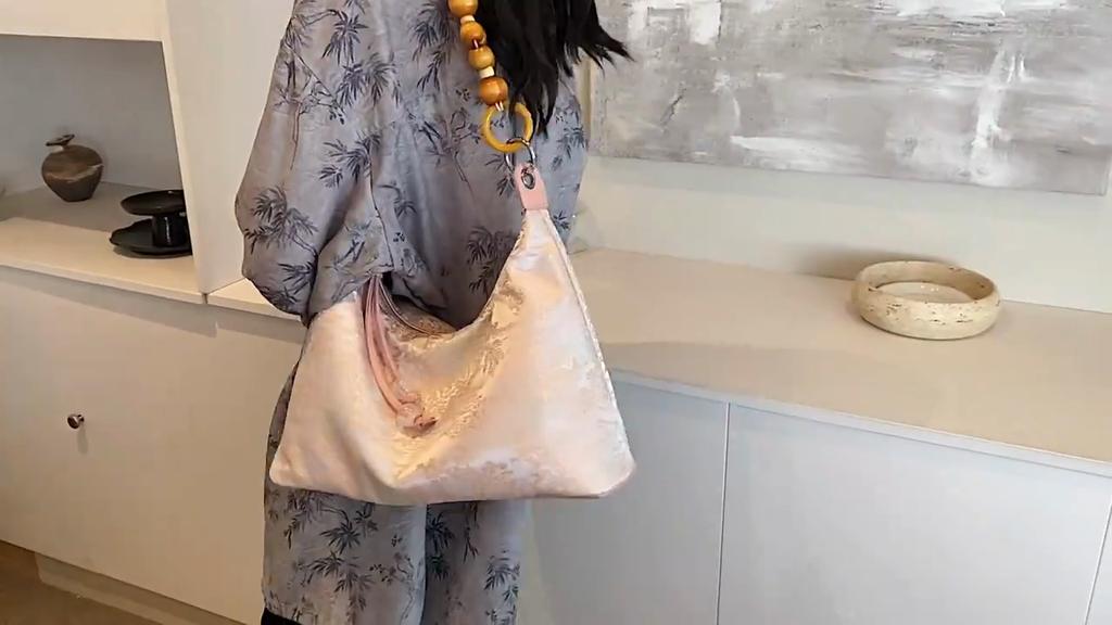 Guofeng Fashion Women's Large Capacity Bag 2024 Spring New Versatile Shoulder Bag Premium Textured Tote Bag Women