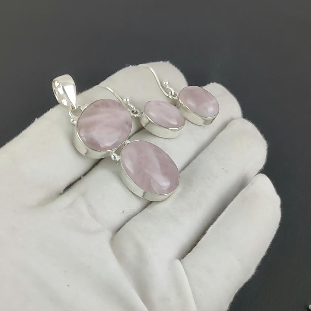 Přírodní sada přívěsku z růženínu, ručně vyrobená sada náušnic a přívěsku z drahokamu růženínu ze sterlingového stříbra 925 pro ženy, dárkové balení