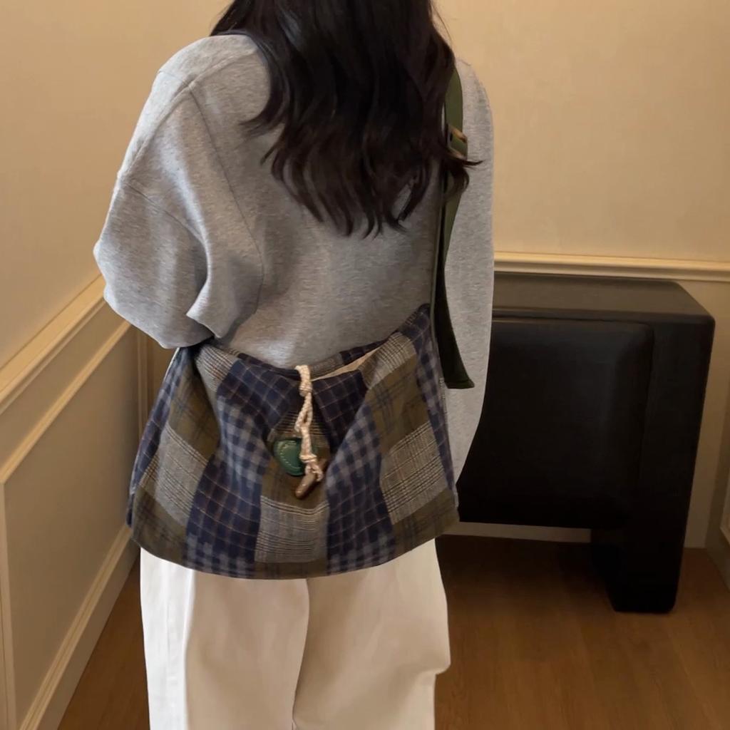 Pig Bag Women's Large Capacity Tote Bag Lightweight Retro Shoulder Crossbody Bag