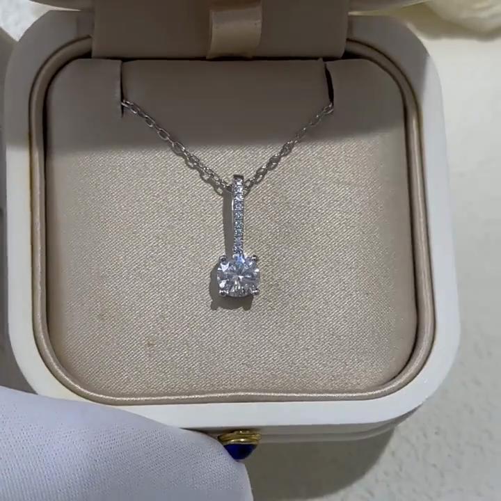 Vinregem 100% 925 Sterlingsølv VVS1 3EX D Farge 0.8CT 6MM Rund Slipt Ekte Moissanitt Diamant Edelsten Anheng Halskjede Fint Smykke GRA