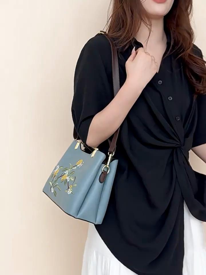 Bags Women's Fashion Handbags Large Capacity Embroidered Middle-aged Bags Ladies Crossbody Shoulder Bags