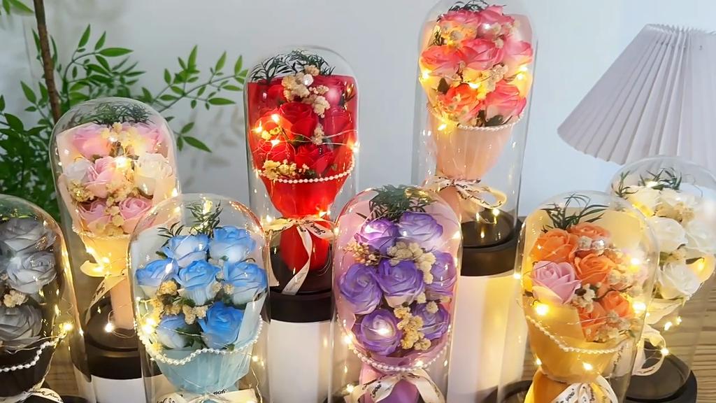 Evig rose LED-glasskuppelbukett Romantisk opplyst ornament Perfekt Valentinsdag Juleinnredning romantisk gave