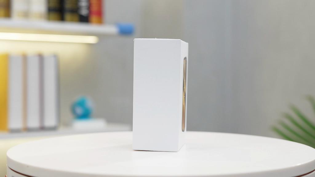 Q333 Mini Smartphone 3,97 palce HD Čtyřjádrový MT6762 RAM 4GB ROM 64GB 5MP+8MP Fotoaparát WIFI Bluetooth 5.0 Dual SIM Dual Standby Android Malý Telefon