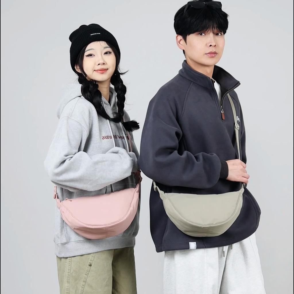 Lightweight Shoulder Bag Soid Color Unisex Chest Bag Commuter Bag