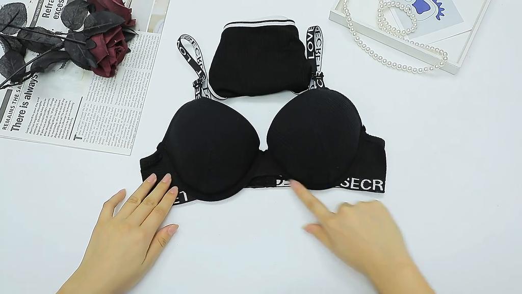 European and American Style Women Sexy Lingerie Set Beauty Back Bra and Panties Set Push Up Underwear Set Adjustable Letter Strap Bra Set