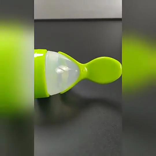 Trinkhilfen Fütterbecher für ältere bettlägerige Personen Fütterbecher Trink-Silikonlöffel Wasser Brei Flüssigkeitsspender Blau