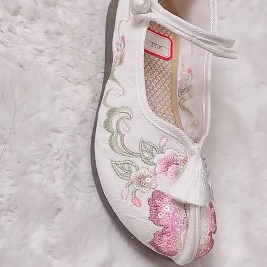 Old Beijing Cloth Shoes, Ancient Style Embroidery, Shallow Mouth, Breathable, Versatile Casual Shoes, Ethnic Style Embroidered Shoes