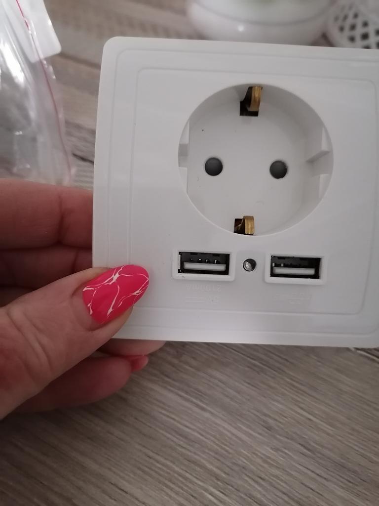 Внутренняя розетка евростандарт с двумя USB портами. купить недорого ...