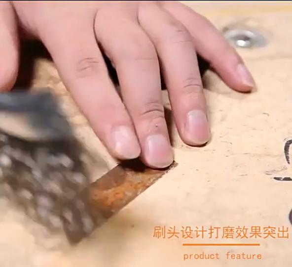 Long Handle Rust Removal Brush Cleaning Brush Grill Scrubber for BBQ Oven Gutter Metal Surface Cleaning Tool with Wooden Handle