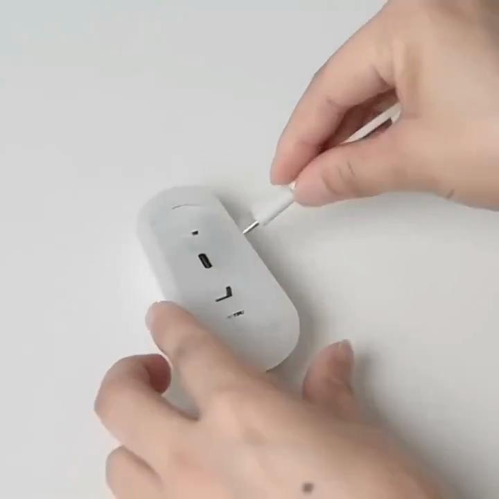 ABS material sensor-activated floor edge light (7 colors), snap-on installation. Nighttime sensor lighting, suitable for stairs/bathrooms/bedrooms.