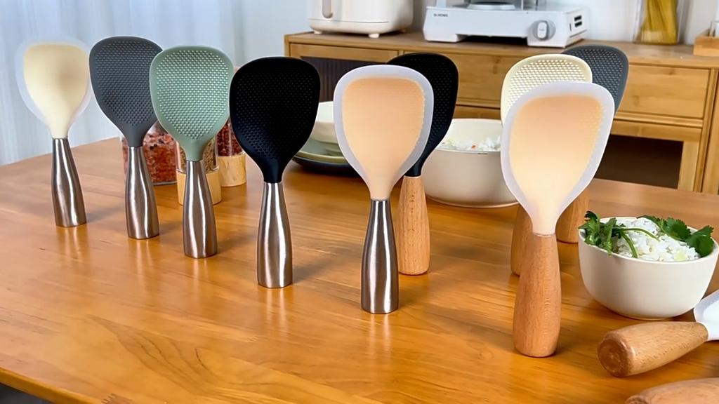 Silicone Spoon With Wooden Handle Spatula For Nonstick Pan Heat-Insulation Spoon For Rice Cooker Home Kitchen School Dormitory Practical Kitchen