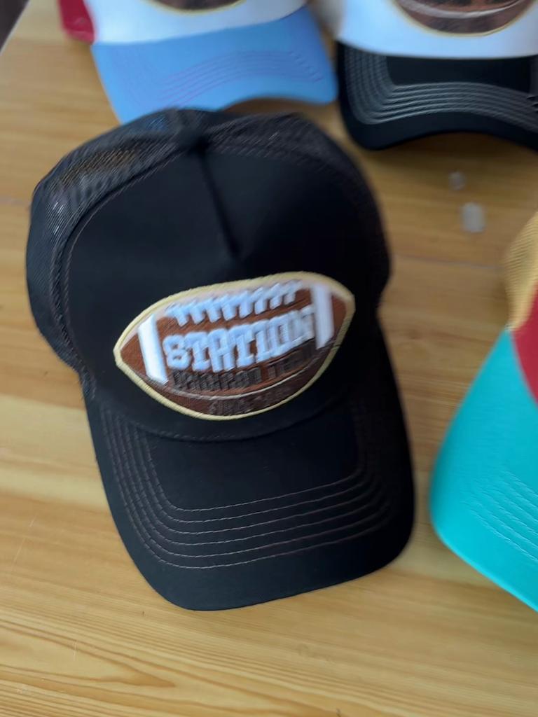 Unisex Football Pattern Mesh Trucker Hat Summer Breathable Baseabll Cap Embroidered Snapback Cap for Men And Women