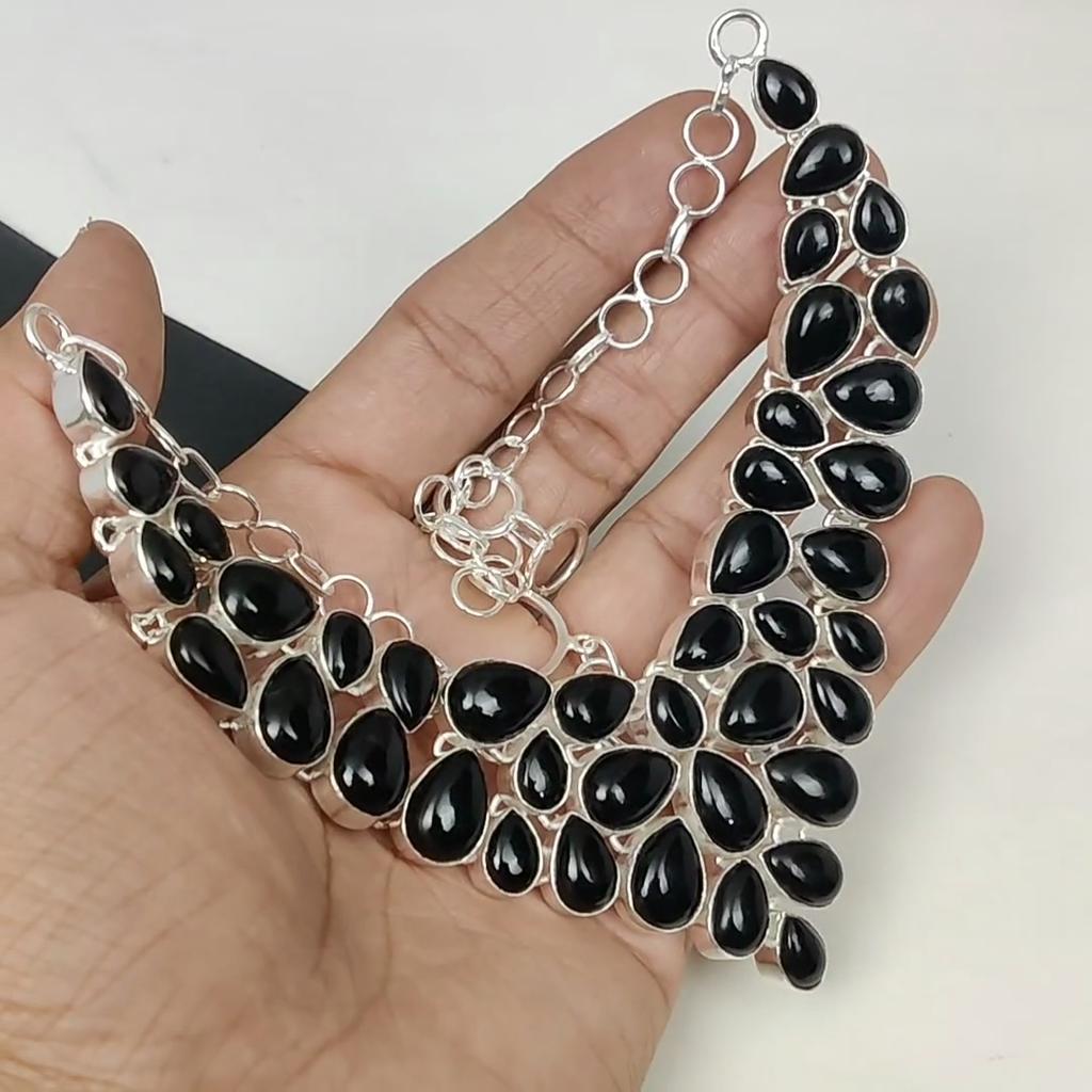 Ručně vyráběný náhrdelník z přírodního černého onyxu s drahokamem 925 Sterling Silver, unisex přívěsek s černým onyxem pro manželku, dárek pro maminku.