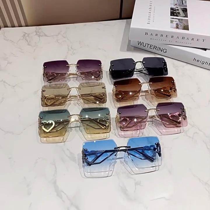 New In Heart Chain Designer Lady Shades Retro Brand Trends Sun Glasses Luxury Metal Decoration Sunglasses for Women's Eyeglasses