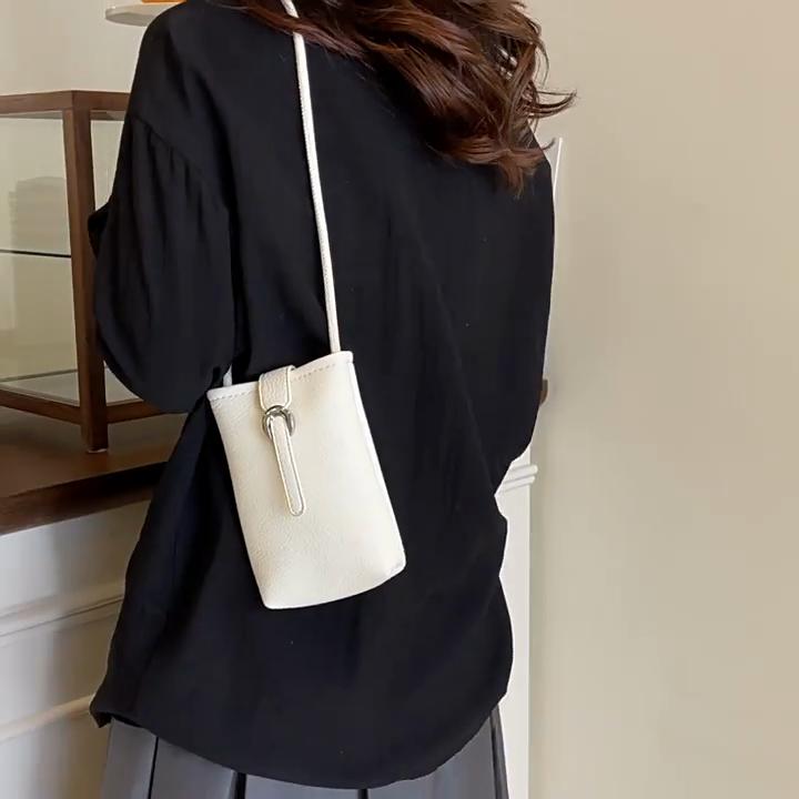New Hot Selling Women's Shoulder Bag High Quality Pu Leather Handbags Large Capacity Crossbody Bags for Women Phone Purse Flap