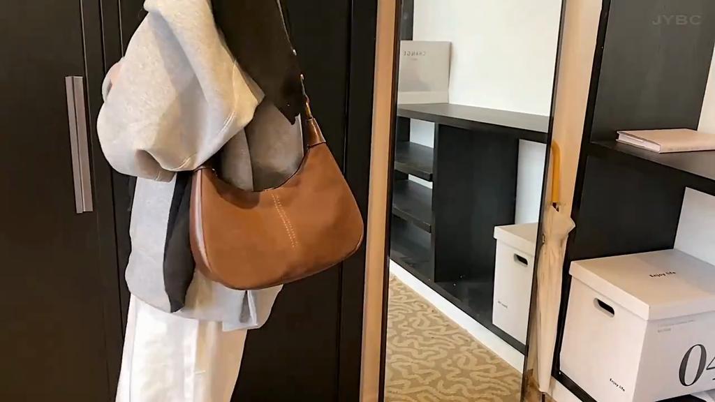Liten PU-skinn NUBUCK underarmsvesker Dame skulderveske for kvinner 2024 Vinter New Trend Crossbody Bag Y2K håndvesker