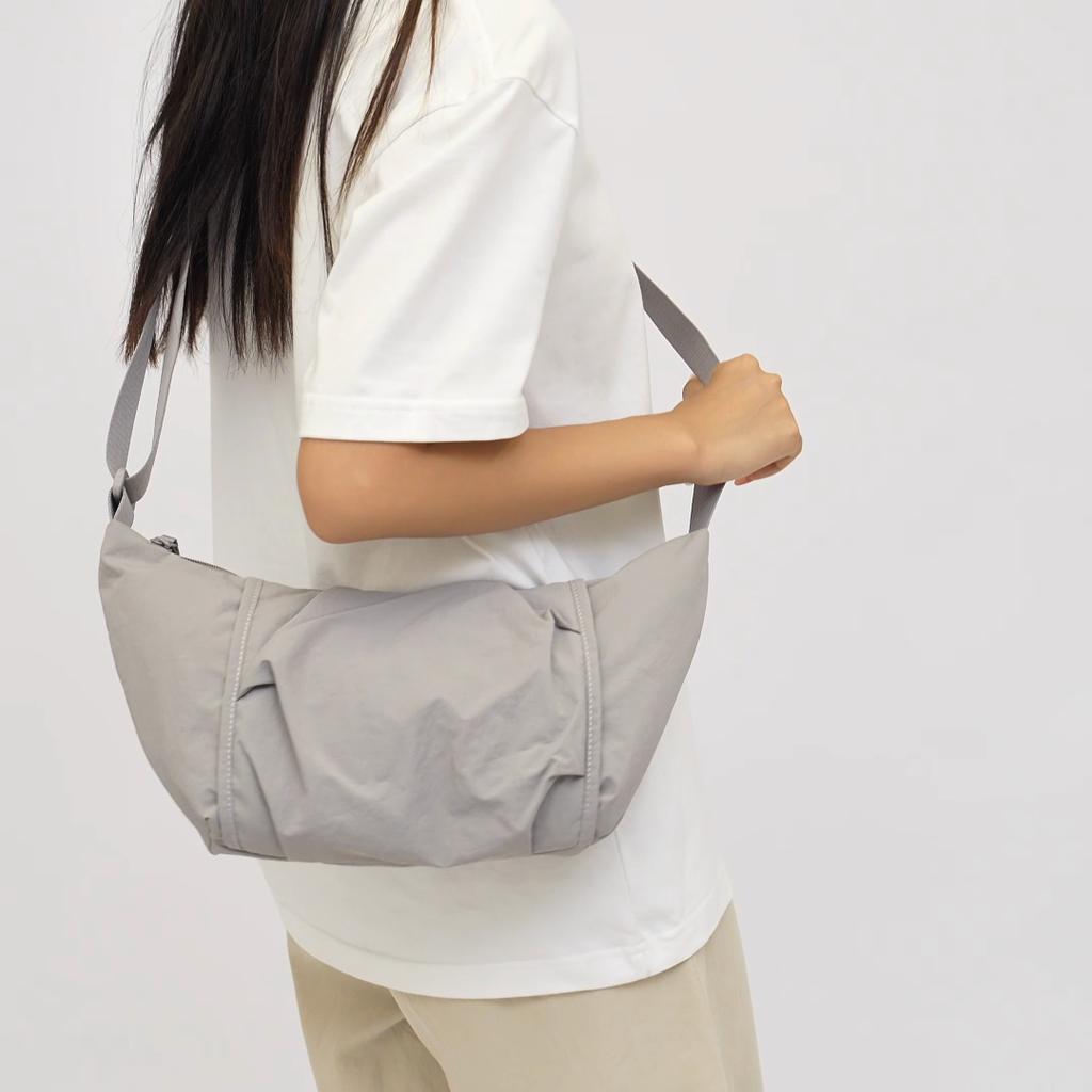 Lightweight Hobo Bag Large Capacity Crossbody Bag Commuter Bag Women's Travel Shoulder Bag