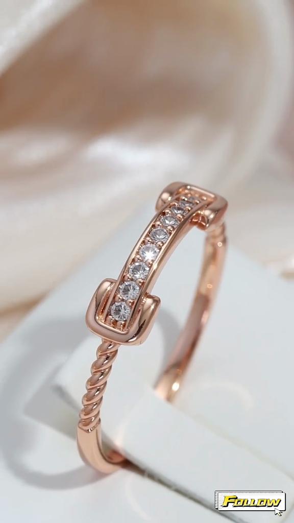 Moderne, trendige Kinel-Ringe in Roségold für Damen mit Zirkon