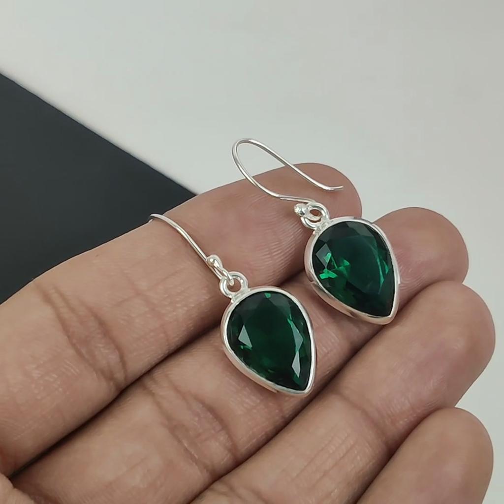 Cercei delicați cu piatră prețioasă Turmalină Verde, Cercei din Argint Sterling 925, Cercei lungi Boho din Argint lucrați manual, Cadouri pentru nuntă