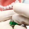 Dentální příslušenství Zubní implantát Kolénkový vodní irigační klip Hadička na přívod vody Spona pro zubaře