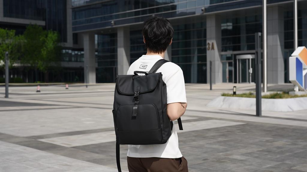 Business Commuter Large Capacity Computer Backpack Outdoor Sports Waterproof Backpack