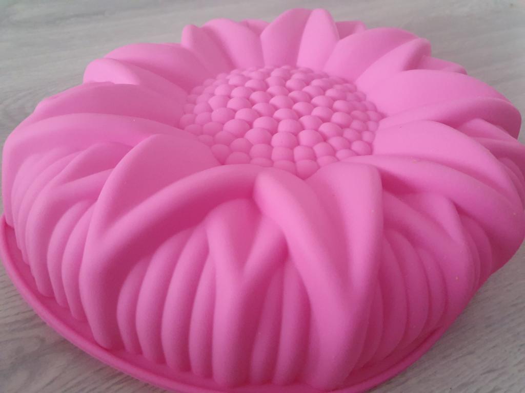 Natale House Stampi In Silicone Per Dolci, FantasyDay 1 Pezzi Antiaderente Stampo Torta Muffin Sapone Cake Mold Per Cubetti Di Ghiaccio Biscotti, Cioccolato, Tortini, Gelatina, Dolci, Cheesecake Mouss