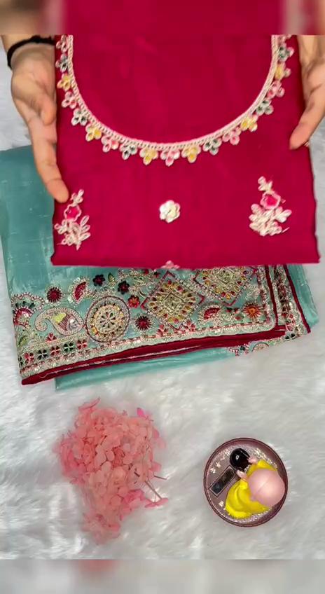 Gold Crush Fabric with C Pallu Coding Sequence  Multi Thread Embroidery Work  .all Over Sarees Butta Work and Piping Border.