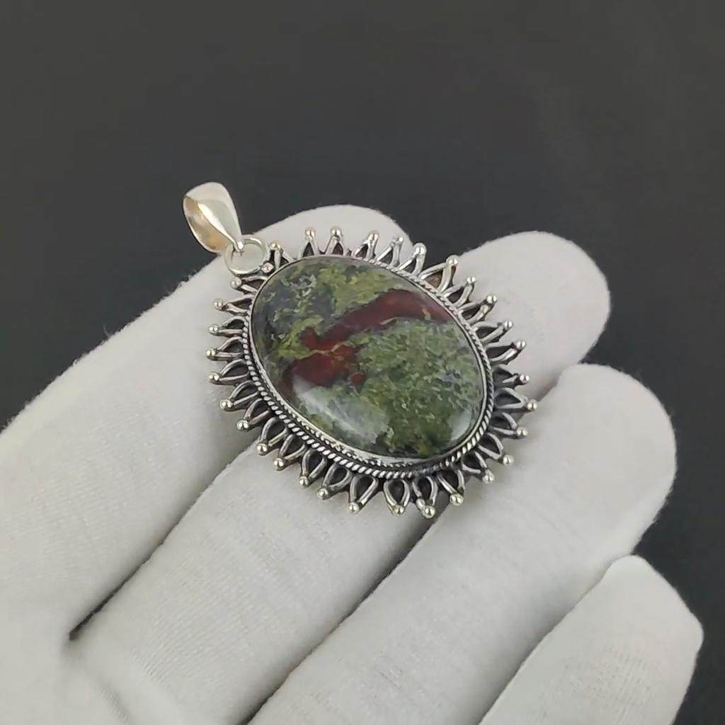 Erstaunlicher Drachenblut-Jaspis Edelstein Silberanhänger in 925 Sterling Silber - Handgefertigtes ovales Design, Alltagsschmuck Wattegeschenk