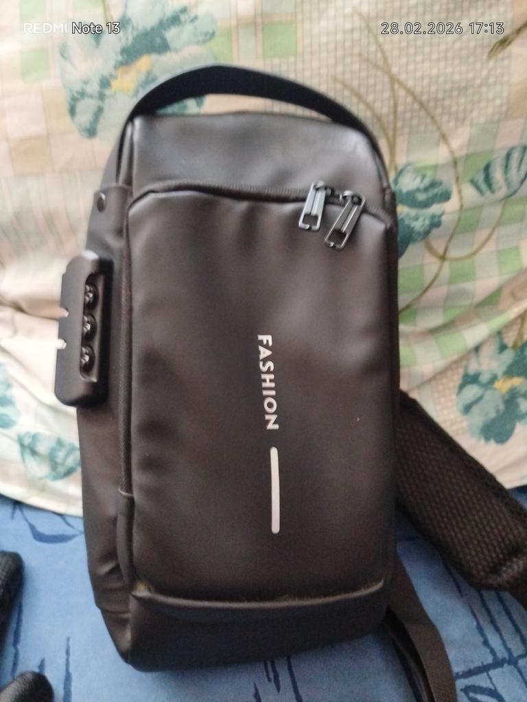 Sac Bandoulière Sécurisé Anti-vol Pour Homme - Cuir PU - Noir Et Marron - Avec Port USB