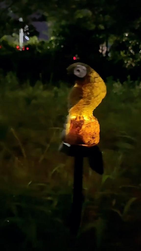 Solar Powered Parrot Garden Light: Waterproof Resin Ornament For Nighttime Holiday Decorations Home Decor Supplies