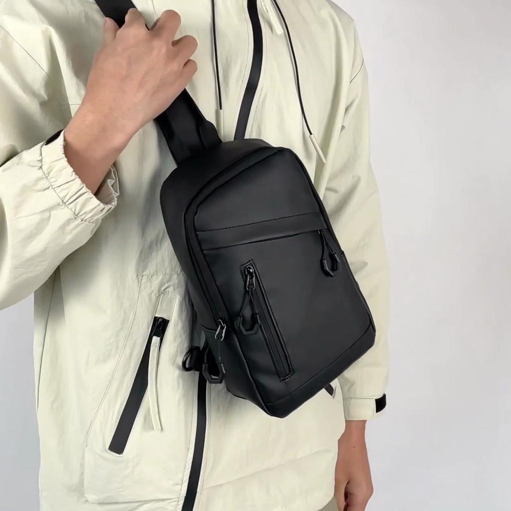 Men's Chest Bag Waterproof Crossbody Bag Sports Shoulder Bag Outdoor Bag