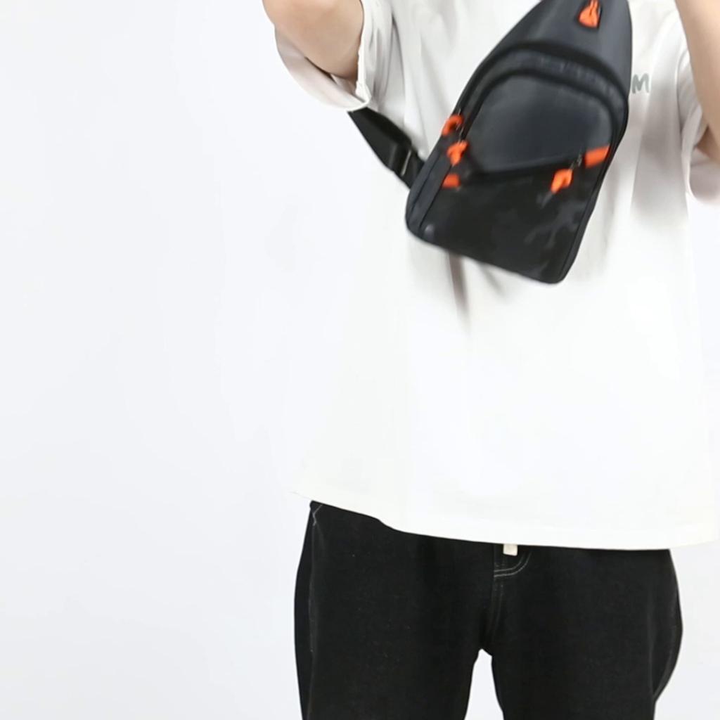 Pánská multifunkční taška přes rameno Messenger látková hrudní taška crossbody ležérní kabelka s otvorem pro sluchátka