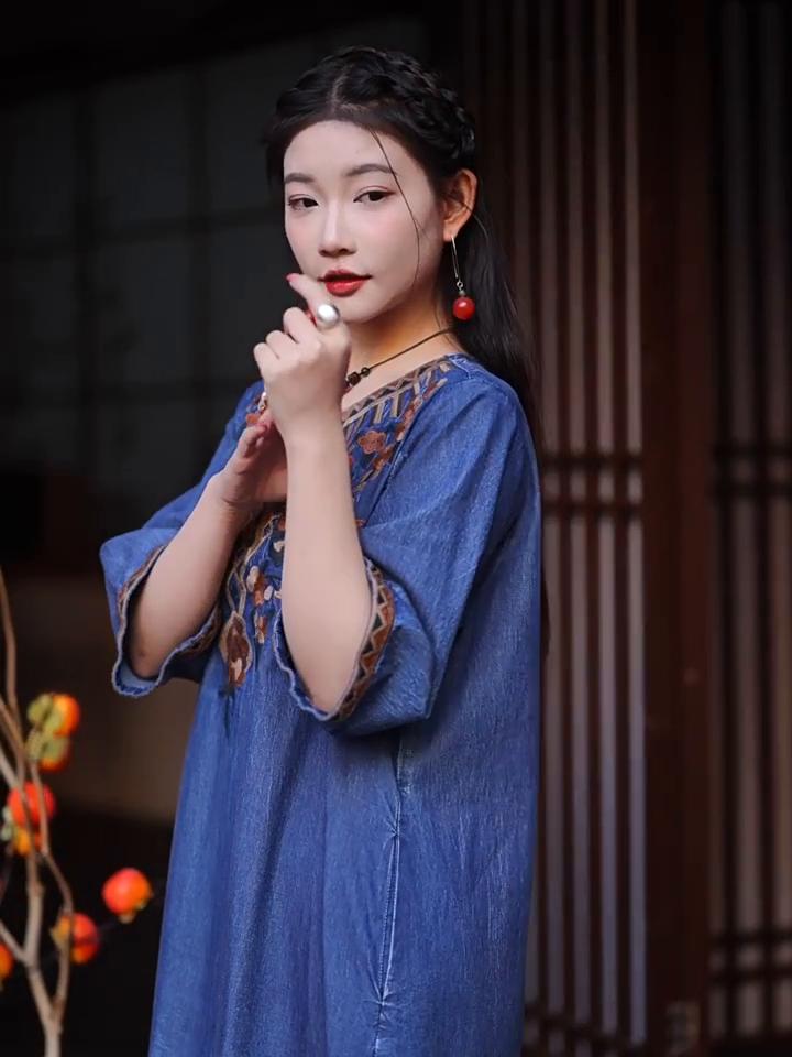 Johnature Woman Spring Embroidery Splicing Vintage Style Dress Personality Half Sleeve V-Neck Loose Cotton Retro Dress