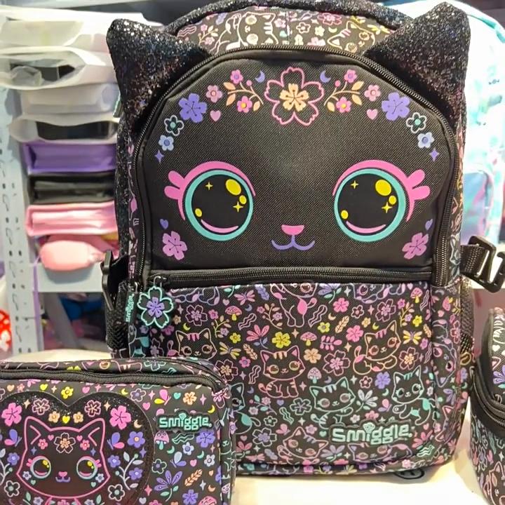 Chic and Roomy: Double-Shoulder Schoolbags for Young Girls with Ample Storage