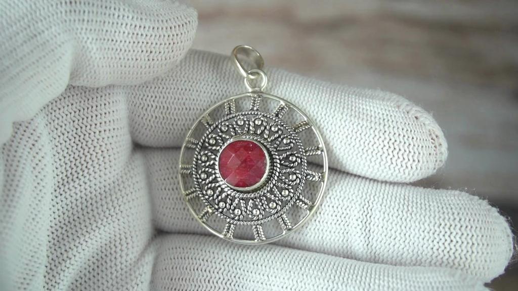 Handmade round twister wire pendant for her, 925.% silver pendant, red corundum, gift for mom