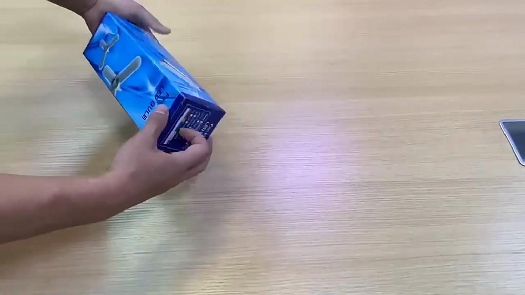 Високопотужна світлодіодна лампа E27 з широким діапазоном напруги, складане гаражне світло, висока яскравість, лампа зі стабілізованим струмом, лампа-літаюча тарілка