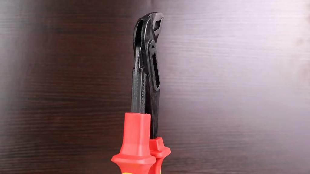 LAOA VDE Water Pump Wrench 10 Inch Isolated Pipe Wrench Water Pump Pliers CR-V Electrician Tool